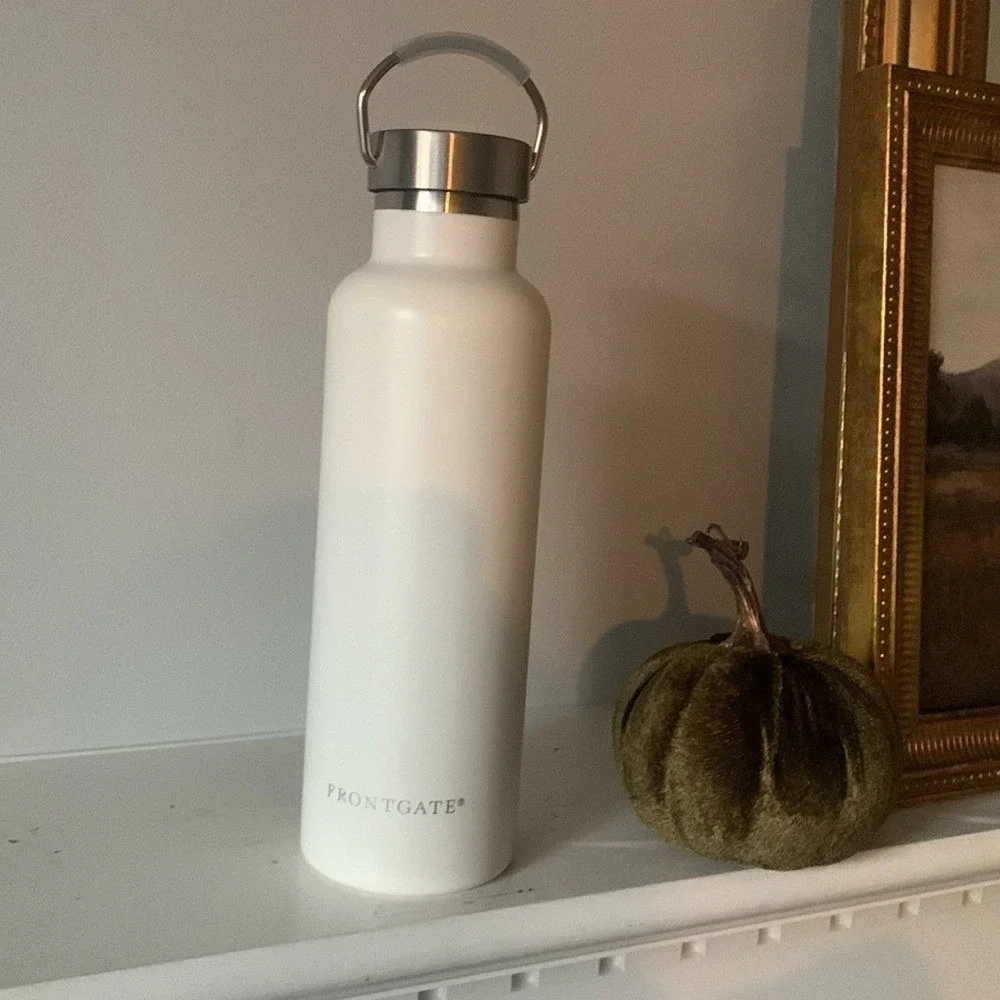 Frontgate‎ Insulated Canteen